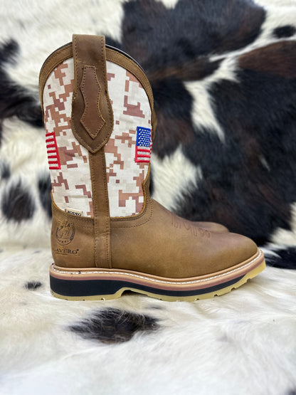 Herencia Camo Boots